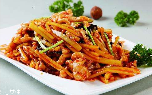 鱼香肉丝冬笋是不是用新鲜的,鱼香肉丝用的什么笋