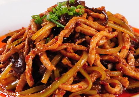 鱼香肉丝的食材有哪些,做鱼香肉丝用什么材料 鱼香肉丝的食材有哪些,做鱼香肉丝用什么材料