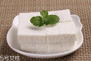 椰奶冻热量高吗,椰奶冻的热量