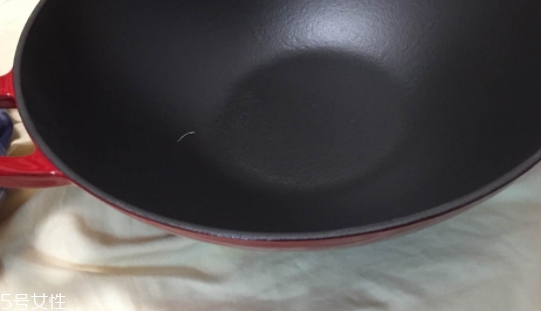 珐琅锅适合炒菜吗,珐琅锅可以用来炒菜吗 珐琅锅适合炒菜吗,珐琅锅可以用来炒菜吗