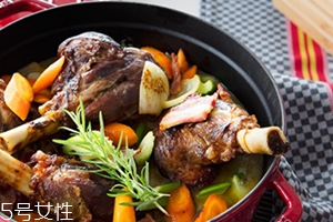 珐琅锅可以煲汤吗,珐琅锅煲汤 多长时间 珐琅锅可以煲汤吗,珐琅锅煲汤 多长时间