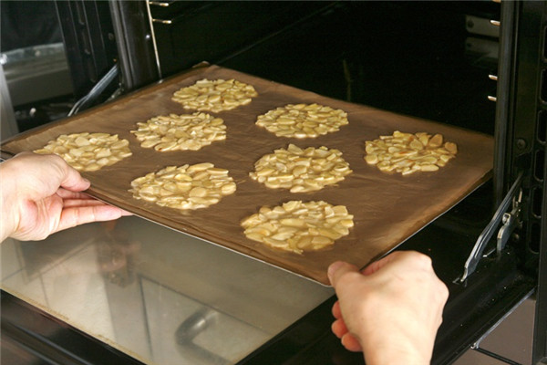 为什么烤箱需要预热,烤箱要先预热吗 为什么烤箱需要预热,烤箱要先预热吗