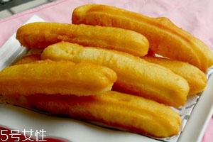 一斤面粉能炸多少油条2019,一斤面粉能炸多少油条?