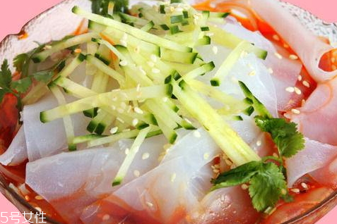 手工凉皮的做法,手工凉皮的制作方法的视频教程