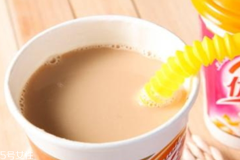 奶茶放冰箱会坏吗,热的奶茶放冰箱会怎么样