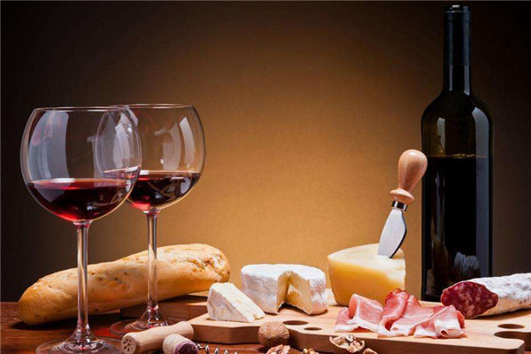 葡萄酒的品鉴过程,葡萄酒怎么品尝 葡萄酒的品鉴过程,葡萄酒怎么品尝