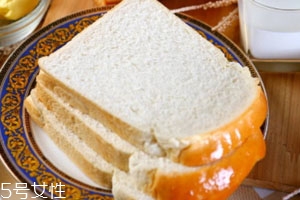 吐司面包能放冰箱吗?,吐司面包可以放冰箱吗