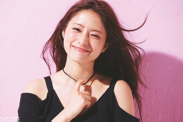 日系妆容画法,怎么化妆看起来像混血