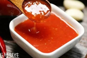 怎样辣椒酱才好吃,怎么做辣椒酱好吃又能存放的久