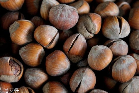 微波炉烤榛子的做法,微波炉烤榛子的方法