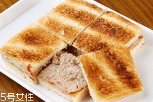 微波炉烤吐司要几分钟,微波炉加热吐司需要多久