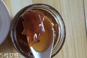 止咳冰糖雪梨膏怎么熬制,冰糖雪梨膏的制作方法