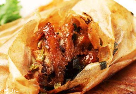 纸包鸡怎么吃,纸包鸡怎么做好吃