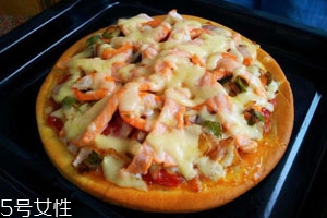 微波炉烤披萨用什么火烤比较好考多长时间,微波炉烤披萨用什么火烤几分钟