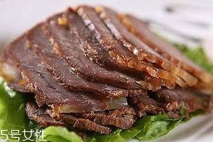 微波炉烤牛肉要几分钟,牛肉在微波炉里面要烤几分钟