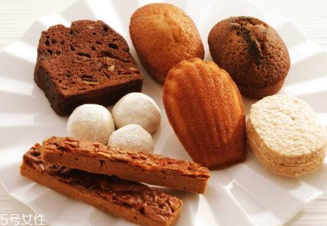 微波炉烤蛋糕的做法视频,微波炉烤蛋糕怎么做 微波炉烤蛋糕的做法视频,微波炉烤蛋糕怎么做