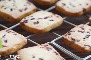 微波炉烤饼干要几分钟多少度,用微波炉烤饼干烤几分钟