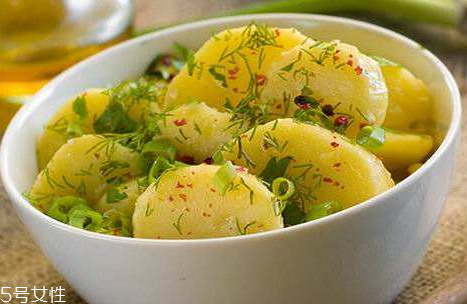 微波炉烤土豆要多久,微波炉烤土豆要多久窍门