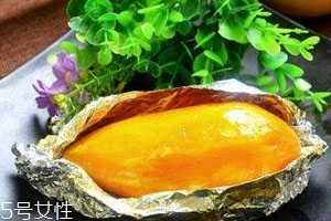 微波炉烤红薯用什么火多少分钟,微波炉烤红薯怎么操作方法