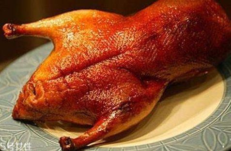 烤鸭的特色,烤鸭是哪里的特色美食