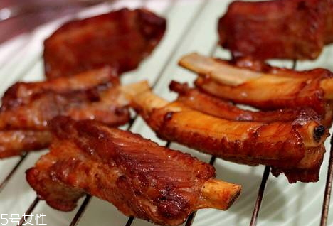 烤排骨的做法 烤箱,烤箱烤排骨怎么做好吃窍门 烤排骨的做法 烤箱,烤箱烤排骨怎么做好吃窍门