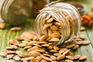 烤箱烤南瓜子温度时间窍门,用烤箱烤南瓜子的温度和时间