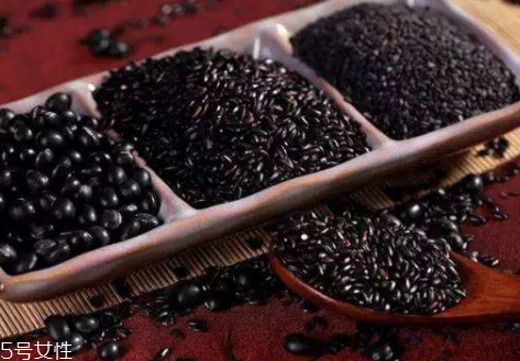 烤箱怎么烤黑芝麻,用烤箱烤黑芝麻要几分钟烤熟