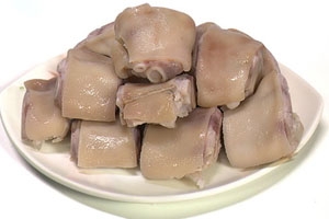 咸猪蹄好吃吗,咸猪蹄怎么吃