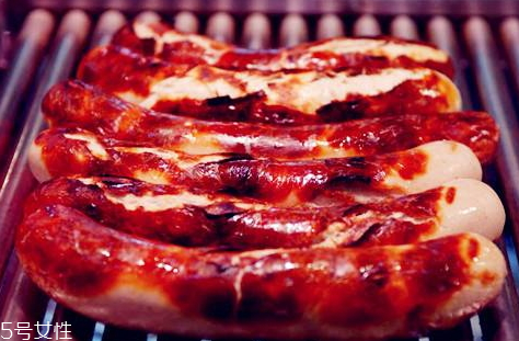 家用烤箱烤香肠怎么烤,烤箱烤香肠的做法大全视频