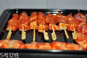 烤箱烤肉需要多长时间,烤箱烤肉需要多长时间窍门