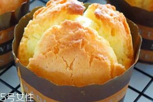 烤箱烤蛋糕上下火是怎么用,烤蛋糕用上下火吗