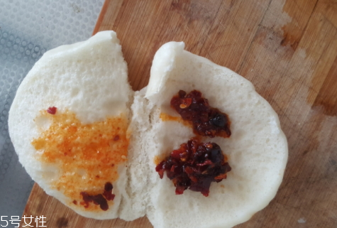 做辣椒酱怎么做最好吃,家庭辣椒酱的做法