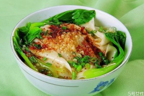 如何做油泼面好吃,怎样做油泼面才好吃视频