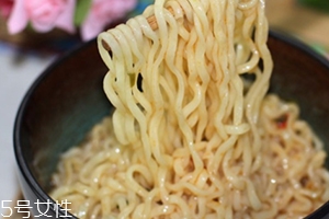 农心辛拉面为什么贵,农心辛拉面好吃吗