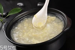 酒酿长黑毛了还能吃吗,黑米酒酿发毛了能吃吗