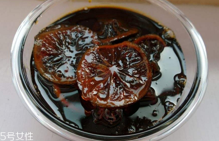 冰糖炖柠檬炖多久最佳,柠檬泡冰糖什么时候喝效果最好?