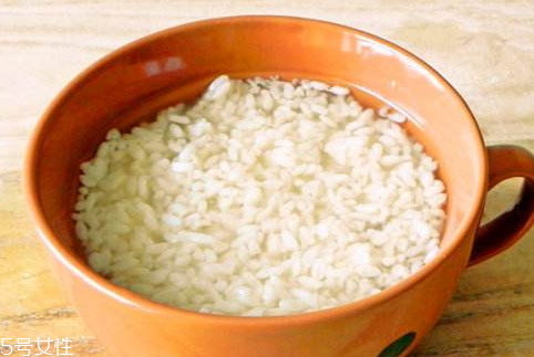 酒酿发红是什么原因,酒酿上面为什么会发红