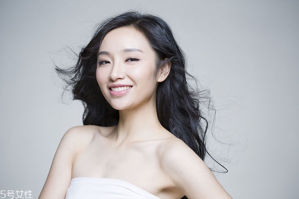 胸部塑形能改善下垂吗,如何改善胸下垂 胸部塑形能改善下垂吗,如何改善胸下垂