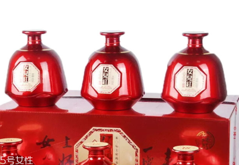 黄酒为什么加焦糖色,黄酒添加焦糖色和不加焦糖色的区别 黄酒为什么加焦糖色,黄酒添加焦糖色和不加焦糖色的区别