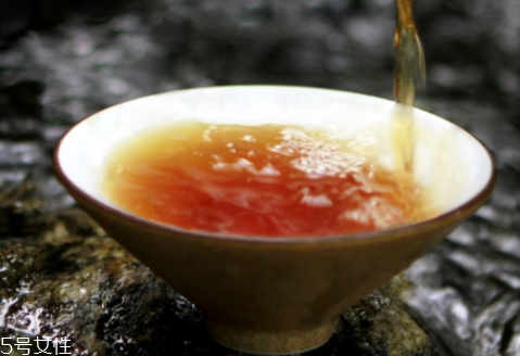 火车携带酒类物品规定,动车携带酒类规定