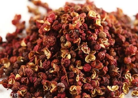 狗屎椒和花椒的区别,狗椒和花椒的区别