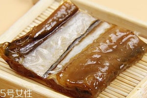 鳗鱼干有点发霉了还能吃吗,鳗鱼干发霉了怎么办