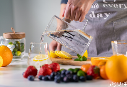 苏打水敷脸有什么作用和功效(苏打水敷脸有什么作用和功效)