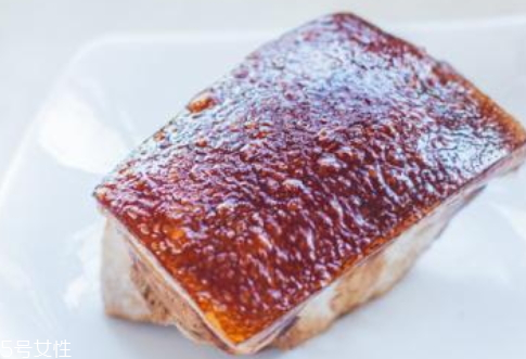 炸肉皮的做法大全家常窍门,油炸猪皮做法 炸肉皮的做法大全家常窍门,油炸猪皮做法