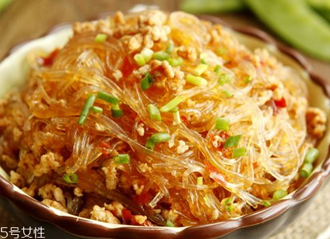 米饭热量高还是粉条热量高,粉的热量大还是米饭