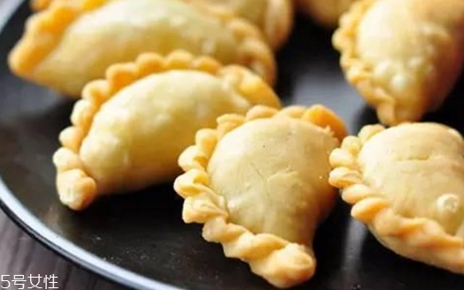 炸油角的面怎么和,炸发面油角的做法大全 炸油角的面怎么和,炸发面油角的做法大全