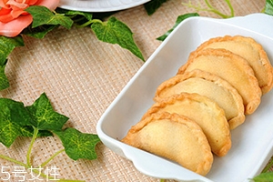 油角皮怎么做才松脆,油角的皮要怎样才松酥