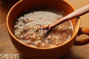 只喝粥能活多久,生病喝粥有用吗 只喝粥能活多久,生病喝粥有用吗