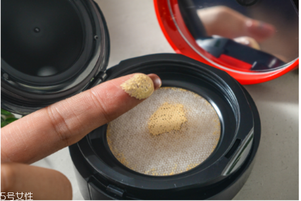 阿玛尼红气垫用法,阿玛尼红气垫和粉气垫