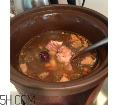 喝汤比吃肉更有营养?,吃肉不如喝汤有科学依据嘛 喝汤比吃肉更有营养?,吃肉不如喝汤有科学依据嘛